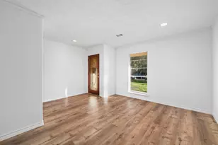 8826 Langdon Ln, Houston, TX 77036 - Photo 15