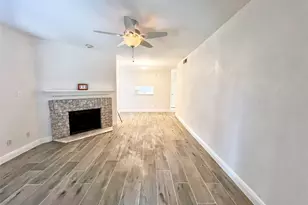 3130 SW Walnut Bend Ln, Houston, TX 77042 - Photo 11
