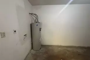 6210 Annunciation St, Houston, TX 77016 - Photo 13