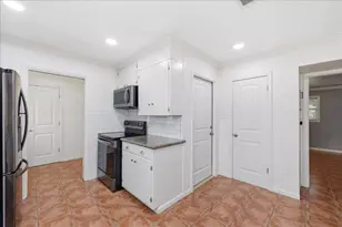 3875 Kenwood Dr, Beaumont, TX 77706 - Photo 17