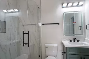 1315 Knight St, Houston, TX 77022 - Photo 9