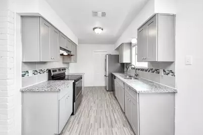 7410 La Place Drive, Houston, TX 77083 - Photo 13