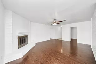 7410 La Pl Dr, Houston, TX 77083 - Photo 9