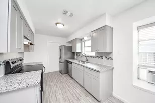 7410 La Pl Dr, Houston, TX 77083 - Photo 15