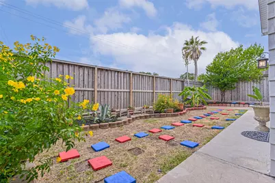 2425 51st Street, Galveston, TX 77551 - Photo 7