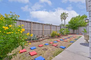 2425 51st St, Galveston, TX 77551 - Photo 7