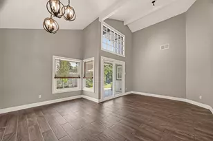 2119 Braesmeadow Ln, Sugar Land, TX 77479 - Photo 5
