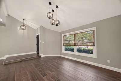 2119 Braesmeadow Lane, Sugar Land, TX 77479 - Photo 7