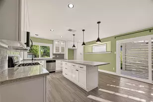 2119 Braesmeadow Ln, Sugar Land, TX 77479 - Photo 15