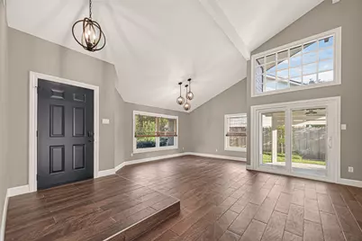 2119 Braesmeadow Lane, Sugar Land, TX 77479 - Photo 9