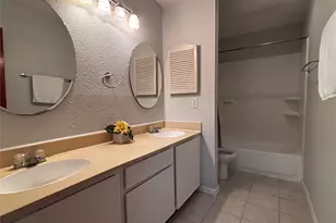 7900 N Stadium Dr, Houston, TX 77030 - Photo 11