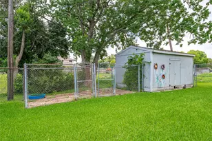6302 Olson Ln, Pasadena, TX 77505 - Photo 11