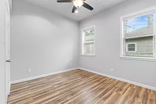 1505 Hussion St, Houston, TX 77003 - Photo 27