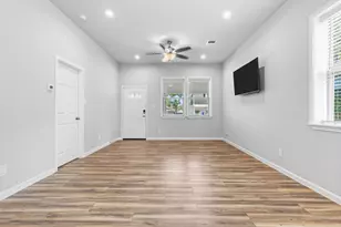 1505 Hussion St, Houston, TX 77003 - Photo 15