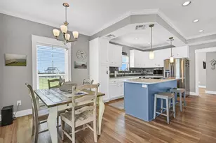 3902 Warrior Ct, Galveston, TX 77554 - Photo 15