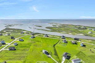 3902 Warrior Ct, Galveston, TX 77554 - Photo 45