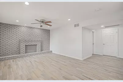 7510 Shadyvilla Lane #20, Houston, TX 77055 - Photo 5