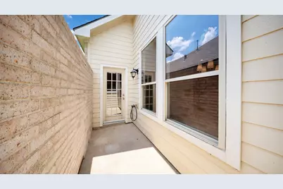 12610 Baldwin Springs Court, Tomball, TX 77377 - Photo 19