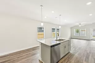 18721 Timber Gln Dr, Montgomery, TX 77316 - Photo 3