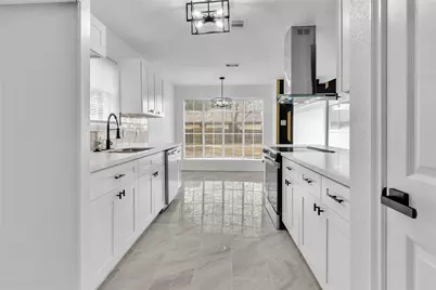 1 S Heights Street, La Marque, TX 77568 - Photo 7