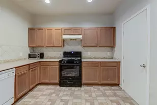 13146 Lawsons Creek Ln, Houston, TX 77072 - Photo 7