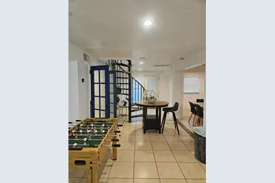 812 Marlin Street, Bayou Vista, TX 77563 - Photo 9