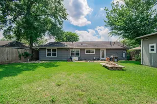 1918 Huge Oaks St, Houston, TX 77055 - Photo 3
