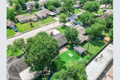 1918 Huge Oaks Street, Houston, TX 77055 - Photo 33