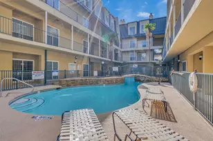 921 Marine Dr, Galveston, TX 77550 - Photo 1