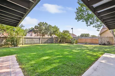 7903 Veranda Drive, Cove, TX 77523 - Photo 19