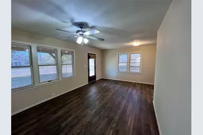 1004 N Center Street, Weimar, TX 78962 - Photo 3