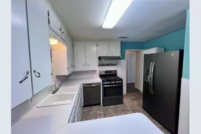 1004 N Center Street, Weimar, TX 78962 - Photo 5