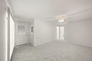 9546 Pagewood Ln, Houston, TX 77063 - Photo 13