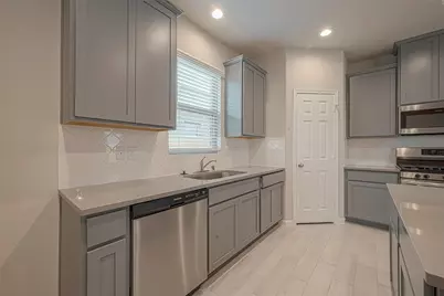 13306 Prado Ridge Lane, Iowa Colony, TX 77583 - Photo 15
