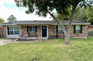 211 Mahan St, Wharton, TX 77488 - Photo 1