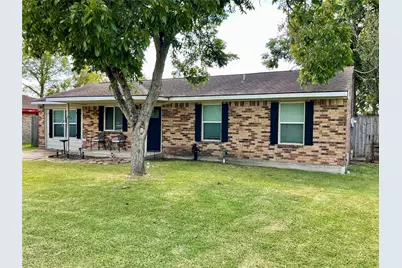 211 Mahan Street, Wharton, TX 77488 - Photo 3