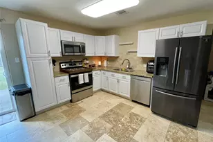 211 Mahan St, Wharton, TX 77488 - Photo 9