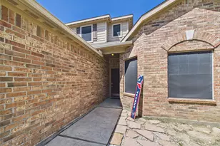911 Marigold Rd, Baytown, TX 77521 - Photo 3