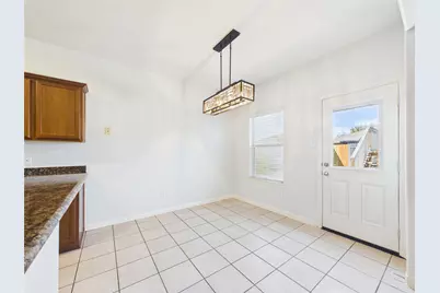 911 Marigold Road, Baytown, TX 77521 - Photo 11