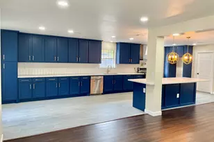 27213 Paula Ln, Conroe, TX 77385 - Photo 7