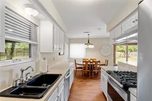 1400 Butter Cup Ln, Houston, TX 77339 - Photo 11