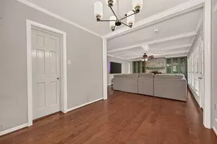 8007 Vickridge Ln, Spring, TX 77379 - Photo 9