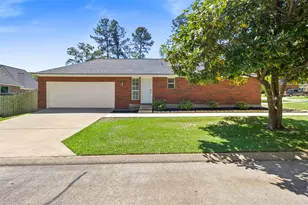 1452 River Oaks Dr, Huntsville, TX 77340 - Photo 21