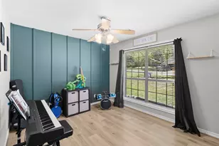 1452 River Oaks Dr, Huntsville, TX 77340 - Photo 5