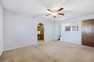 610 Amistad Blvd, Universal City, TX 78148 - Photo 23