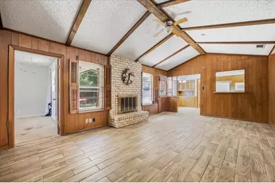 610 Amistad Boulevard, Universal City, TX 78148 - Photo 9