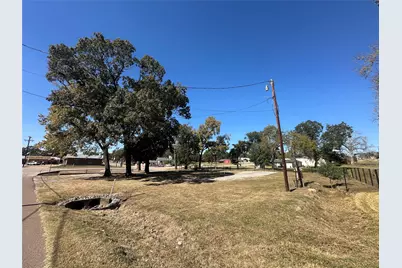 1042 W Commerce Street, Buffalo, TX 75831 - Photo 13