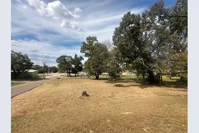 1042 W Commerce Street, Buffalo, TX 75831 - Photo 5