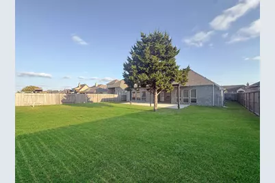 1524 N Blue Bonnet Lane, Angleton, TX 77515 - Photo 9