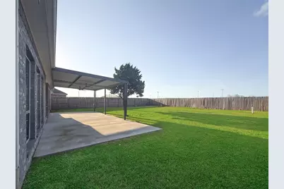 1524 N Blue Bonnet Lane, Angleton, TX 77515 - Photo 7